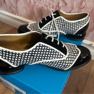 John Fluevog Black and White Fellowship Flats